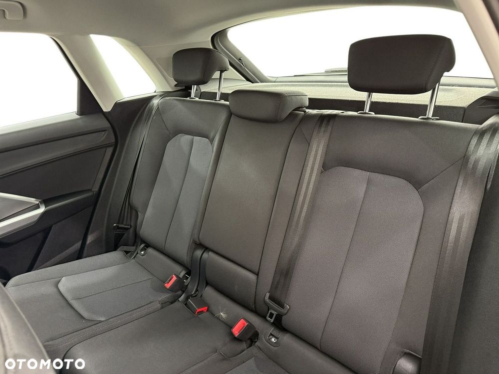 Audi Q3 - 13