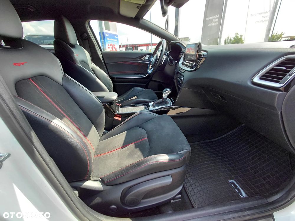 Kia ProCeed - 27
