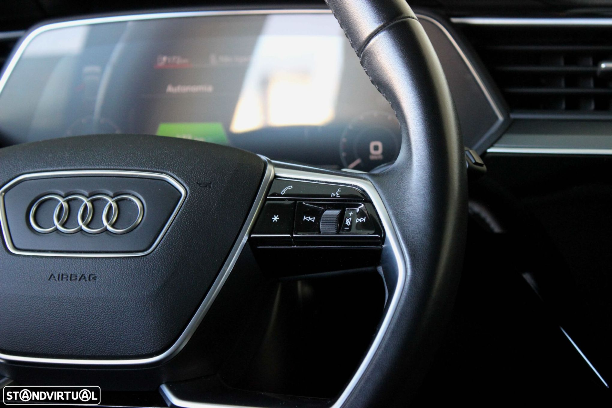Audi e-tron 55 quattro - 22