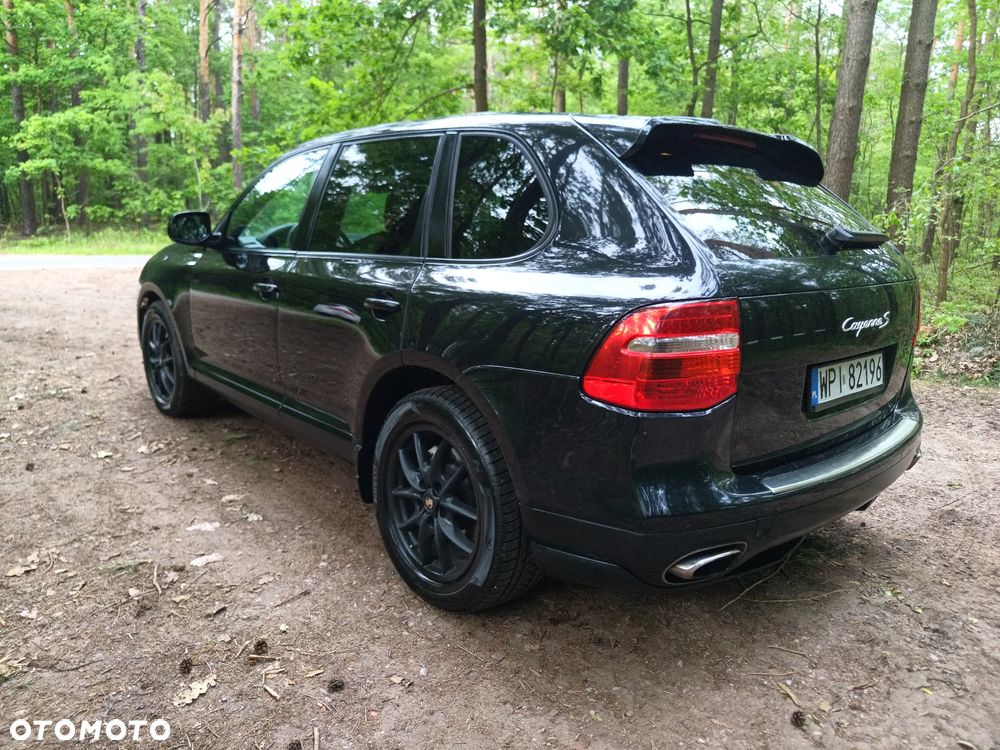 Porsche Cayenne - 4