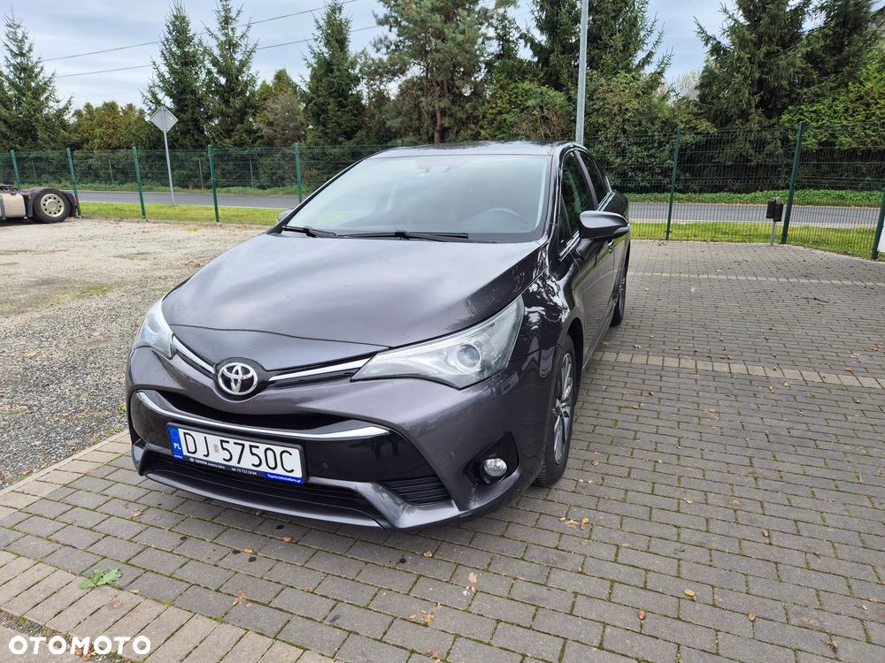 Toyota Avensis 1.8 Premium - 2