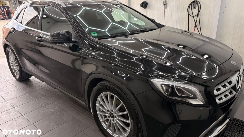 Mercedes-Benz GLA 220 d 4-Matic - 13