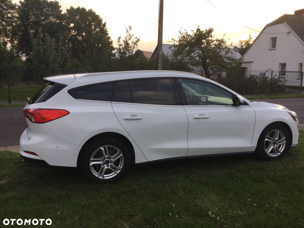 Ford Focus 1.5 EcoBlue Start-Stopp-System TITANIUM - 6