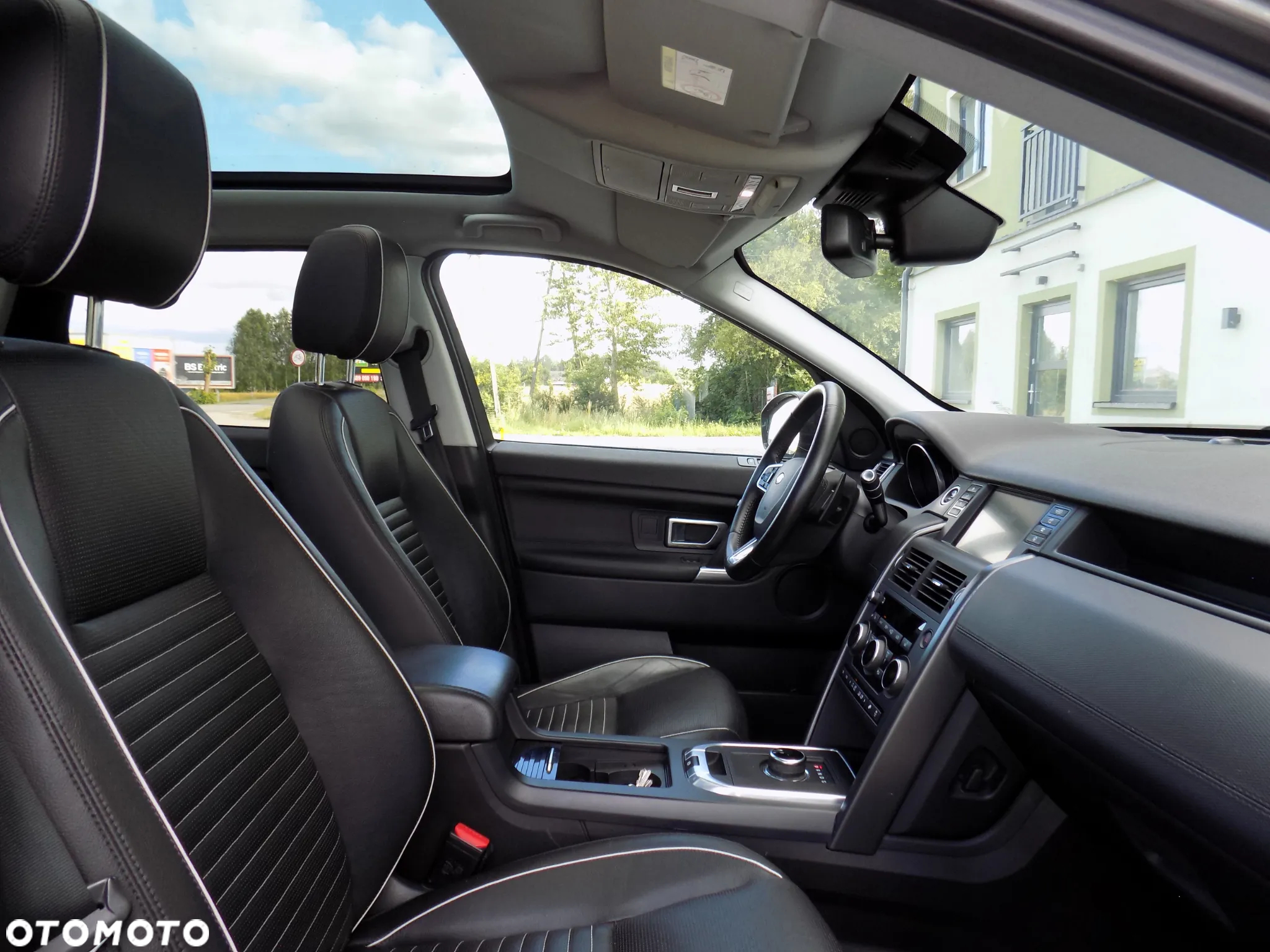 Land Rover Discovery Sport 2.0 D150 R-Dynamic HSE - 16