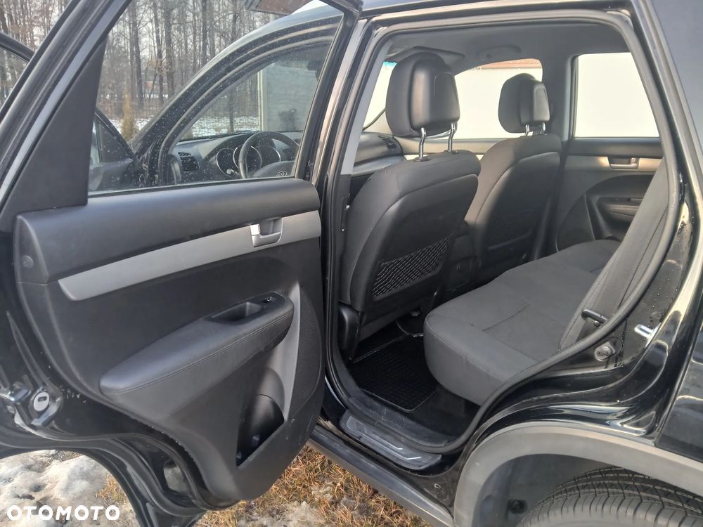 Kia Sorento - 8