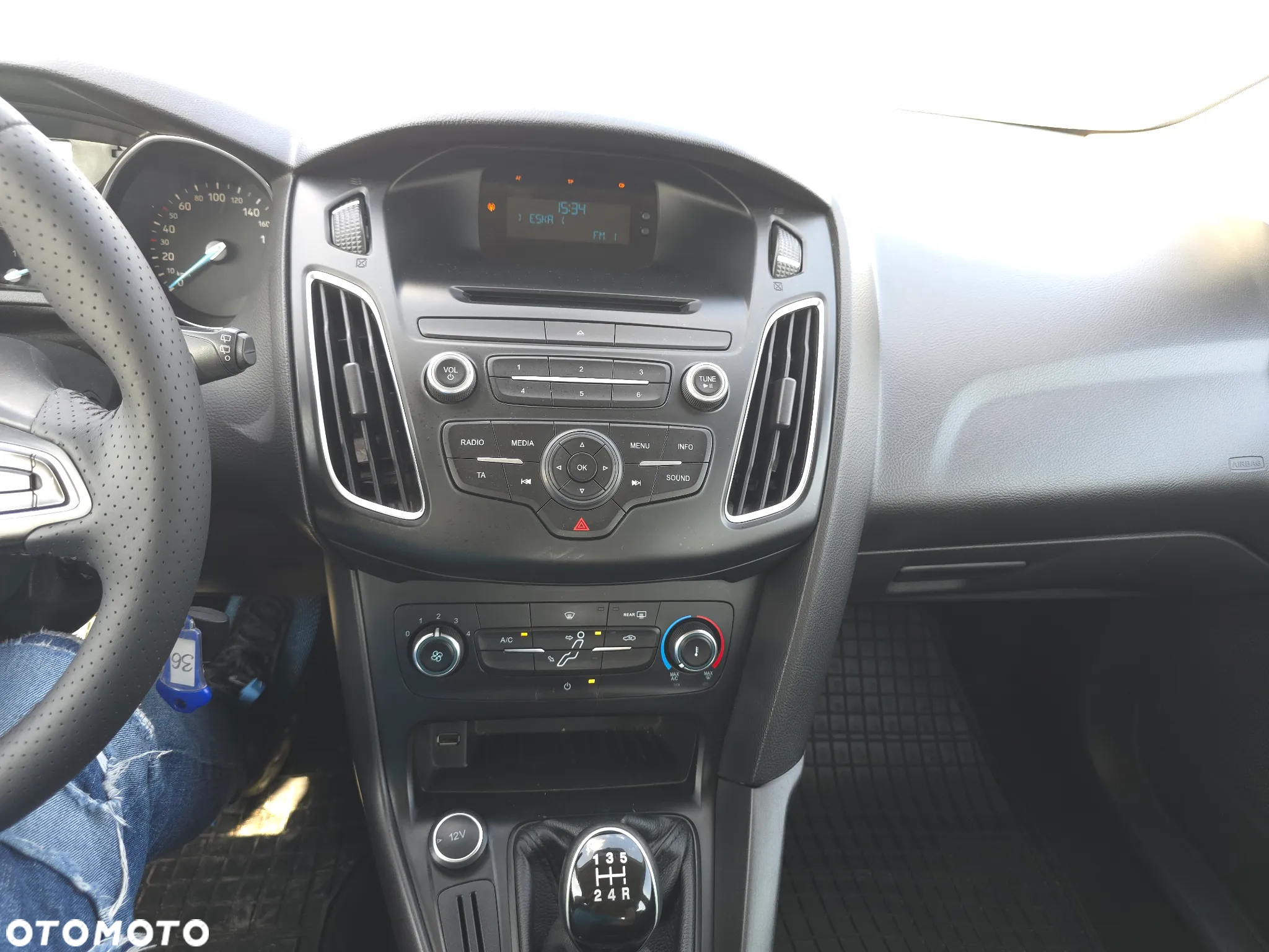 Ford Focus 1.6 Ambiente - 23