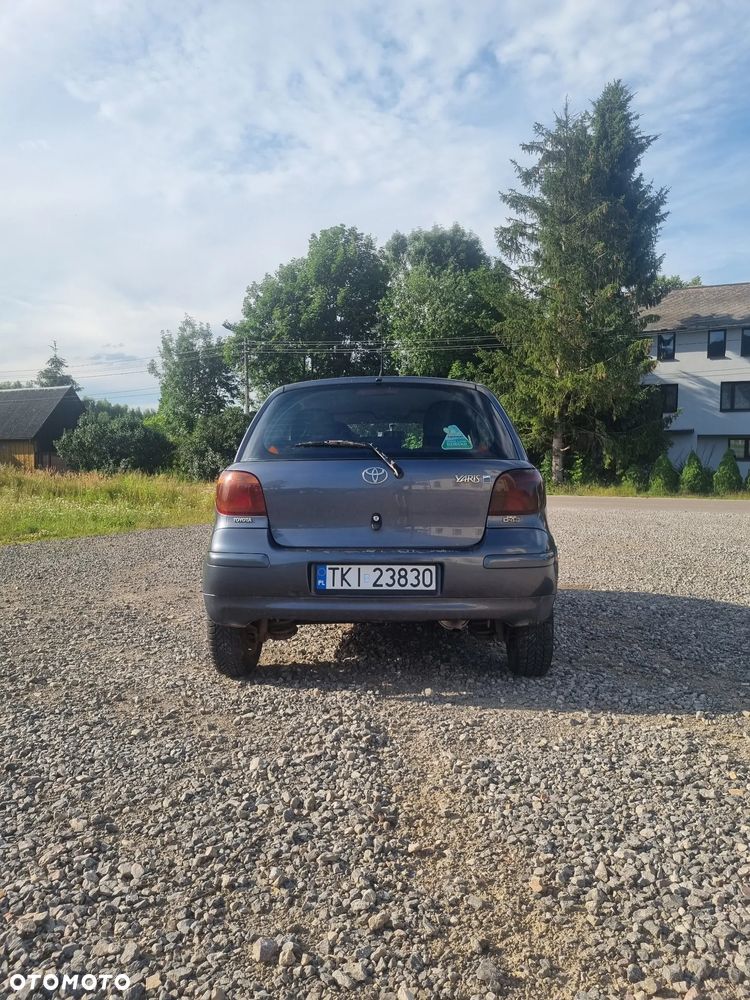 Toyota Yaris 1.4 D-4D Base - 7