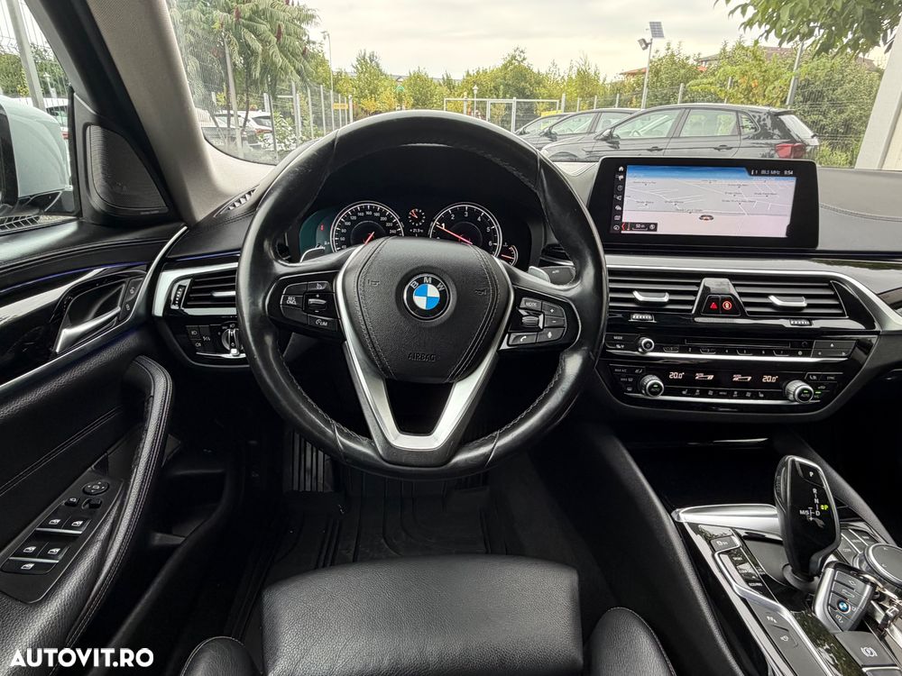 BMW Seria 5 530i xDrive Aut. Sport Line - 14