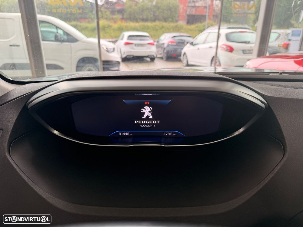 Peugeot 5008 1.5 BlueHDi Allure Pack EAT8 - 17