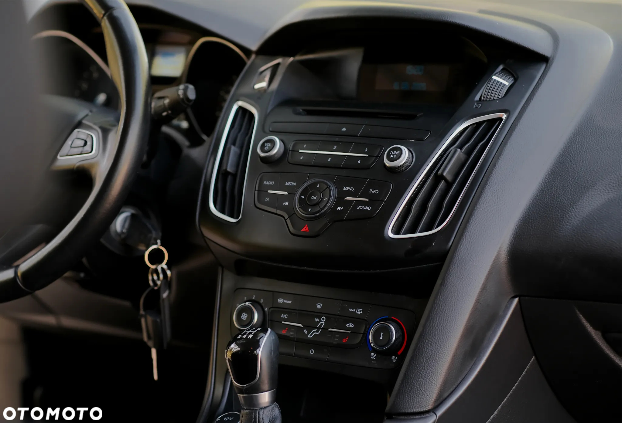 Ford Focus 1.0 EcoBoost Trend - 35