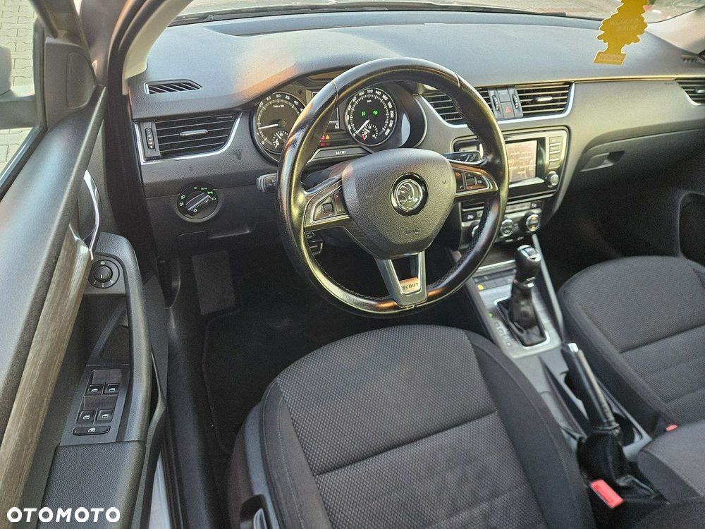 Skoda Octavia 2.0 TDI 4x4 DSG Scout - 9
