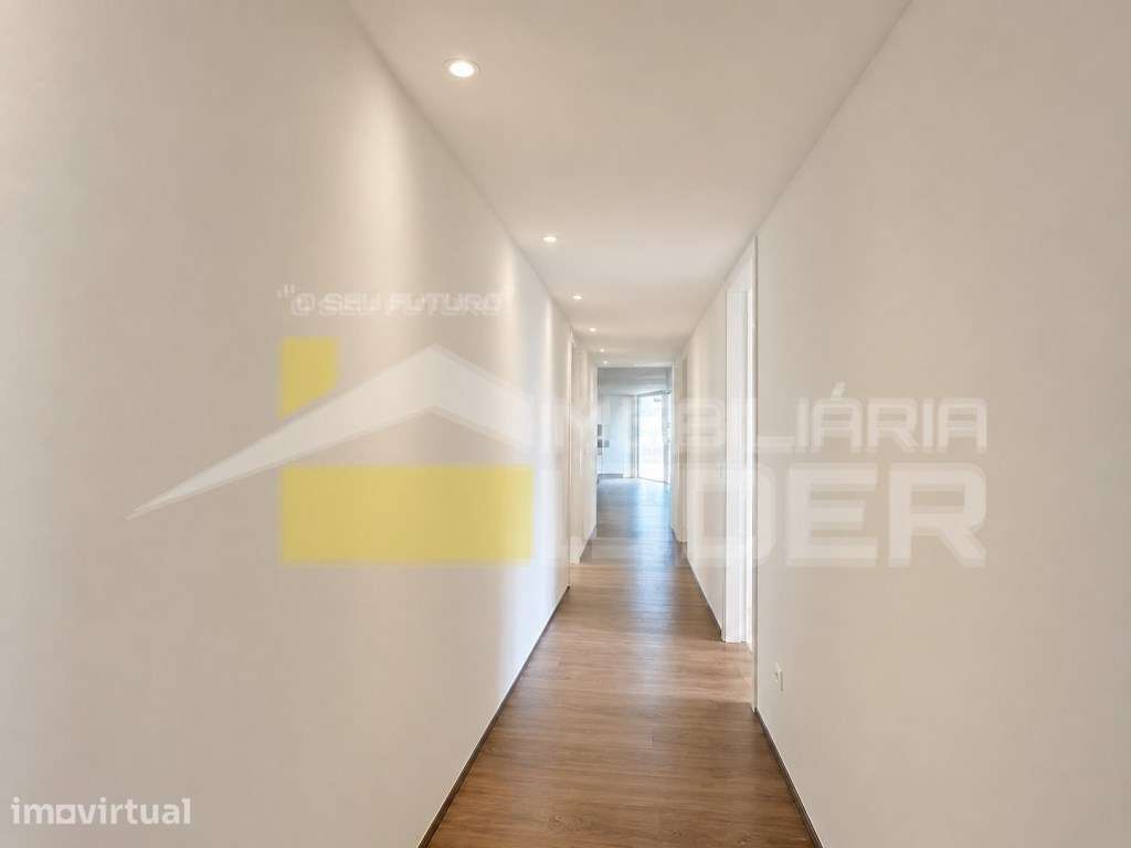 T4 penthouse duplex na Lourinha - Grande imagem: 5/30