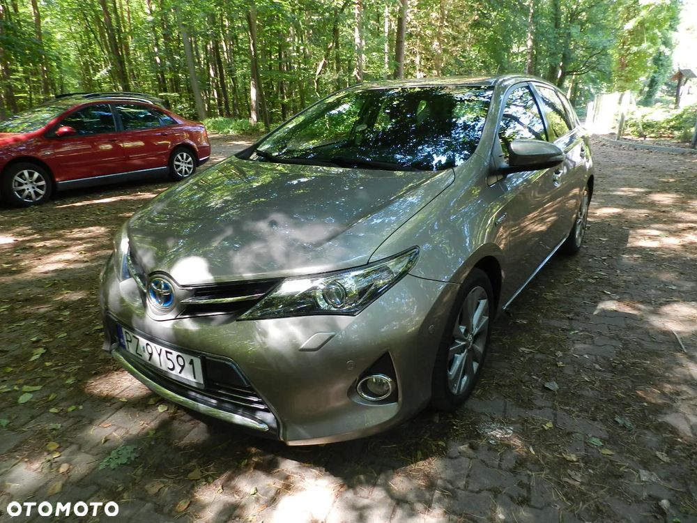 Toyota Auris 1.8 HSD Luna