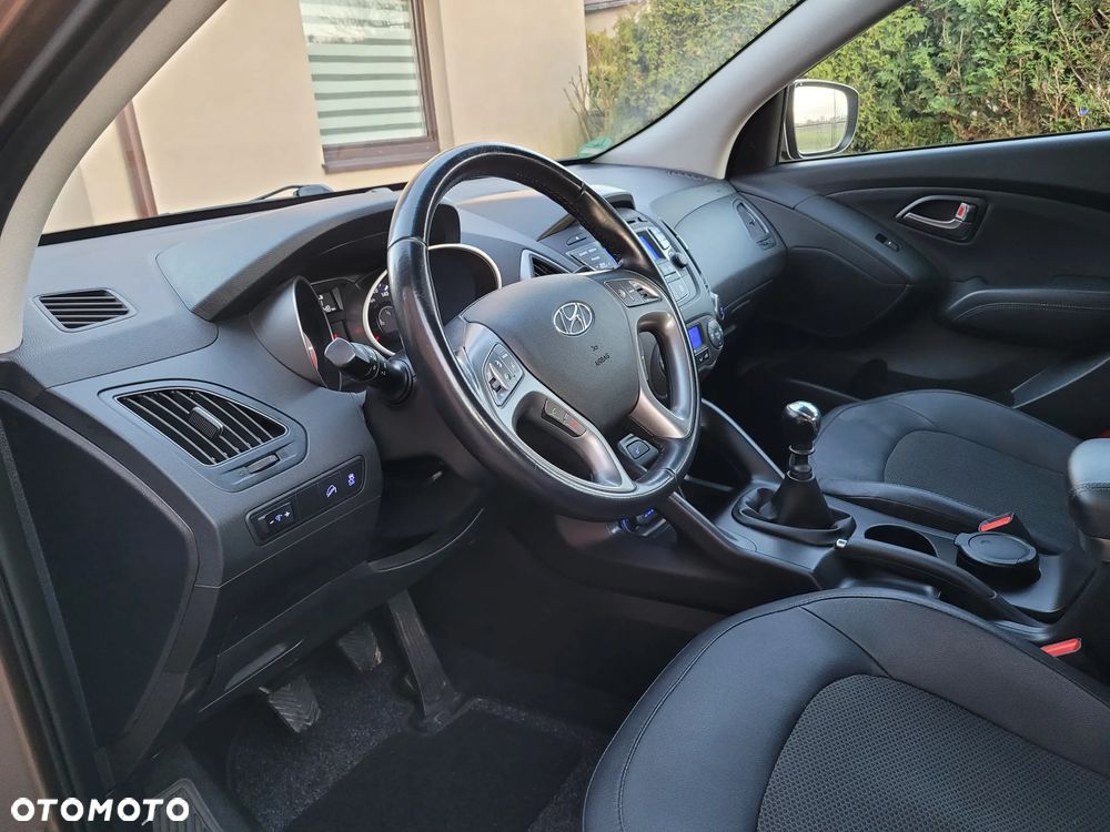 Hyundai ix35 2.0 2WD Trend - 12