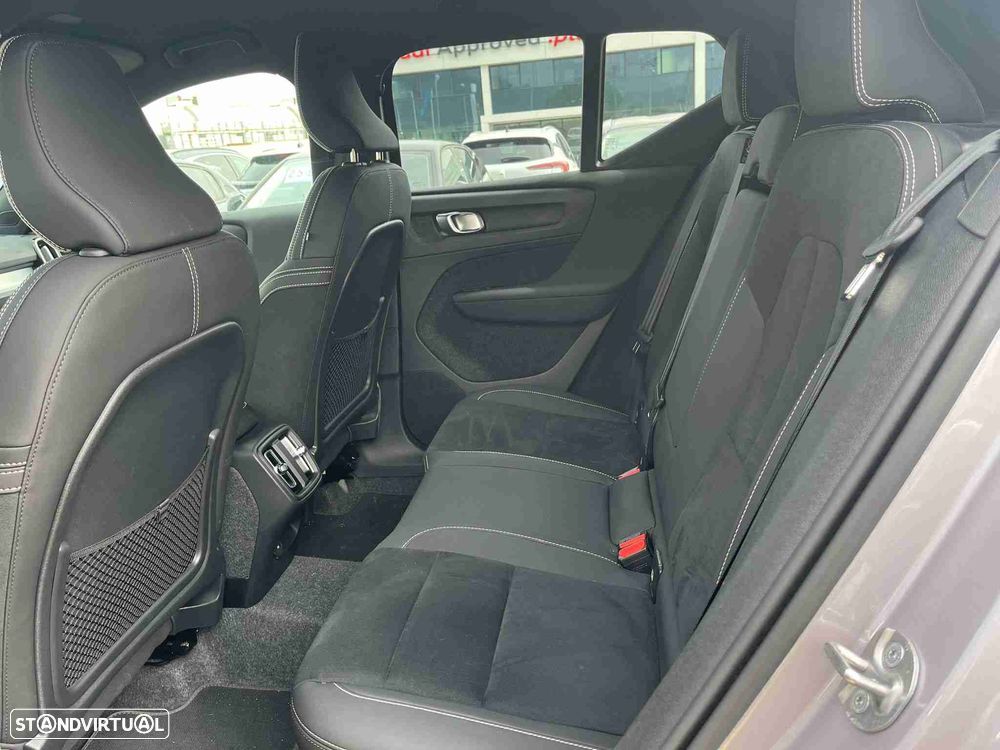 Volvo XC 40 2.0 B3 Plus Dark - 10