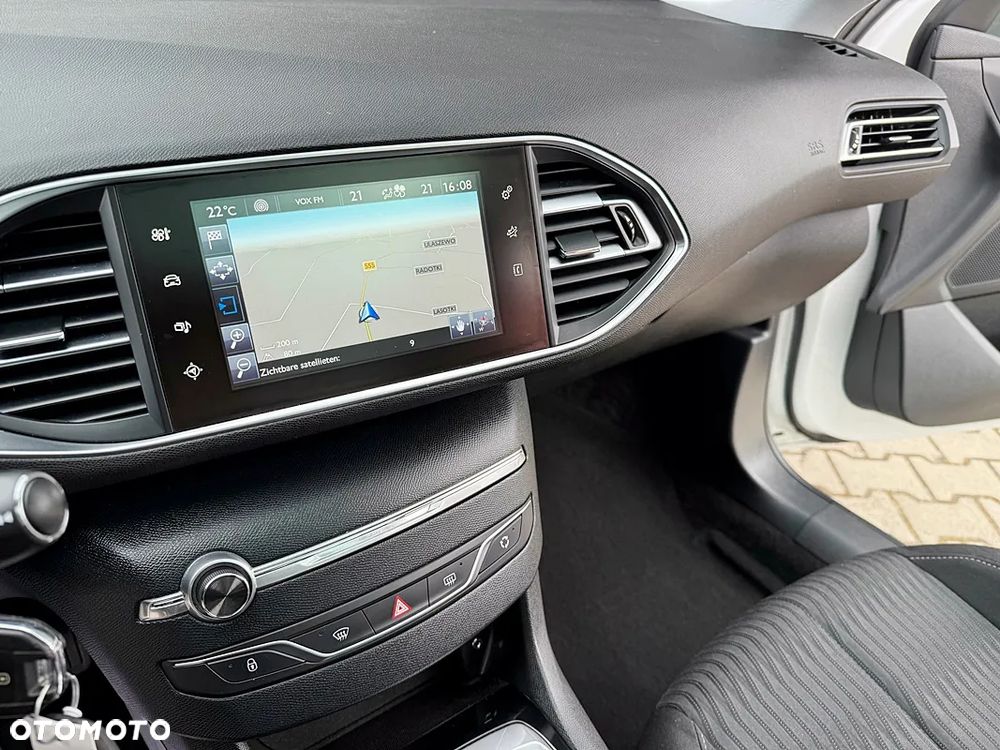 Peugeot 308 1.6 BlueHDi Allure S&S - 34