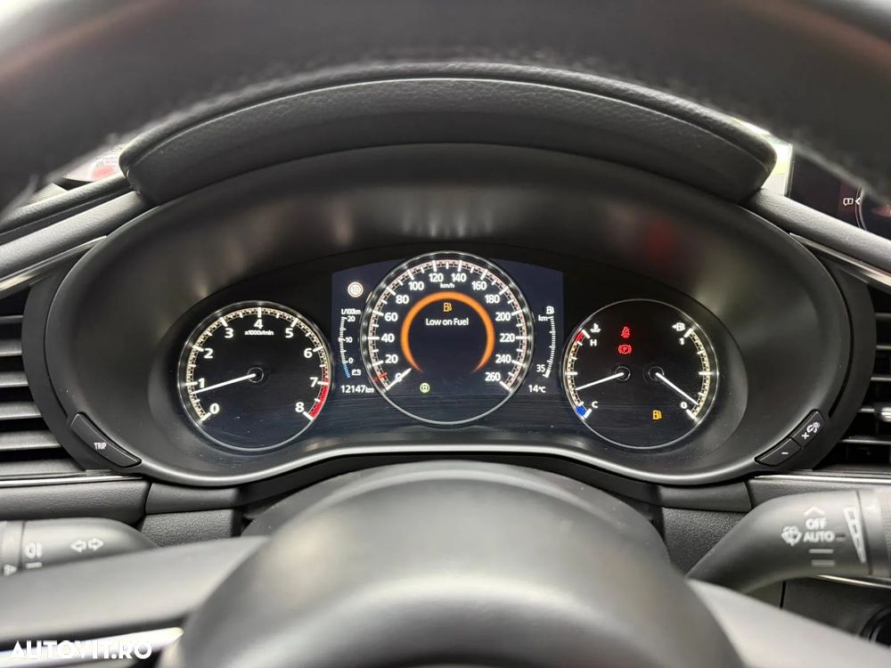 Mazda 3 - 8