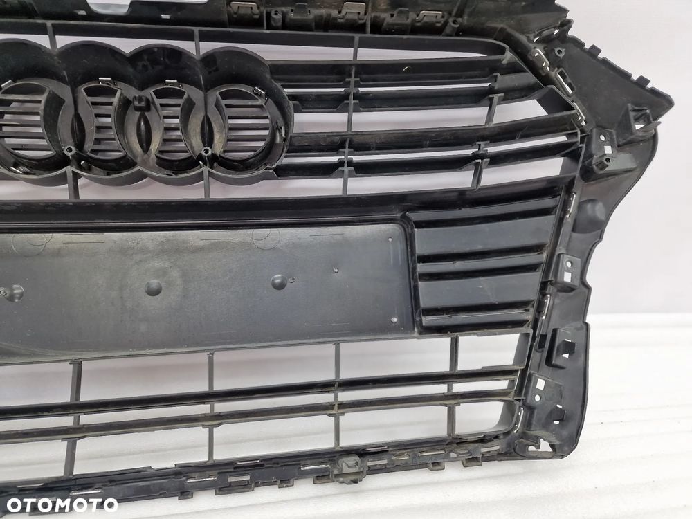 AUDI A3 8V 8V3 LIFT 15-  ATRAPA / GRILL PRZEDNI PRZÓD , NR 8V3853651AA , NR AUKCJI GR28 - 19