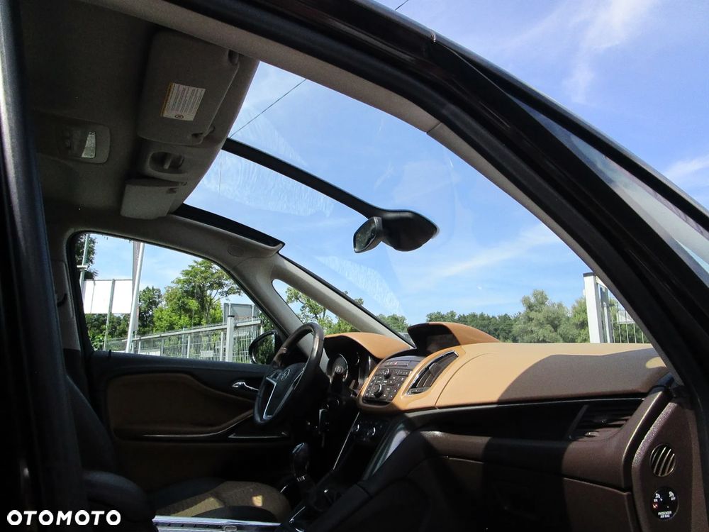 Opel Zafira Tourer 1.4 Turbo Innovation - 26