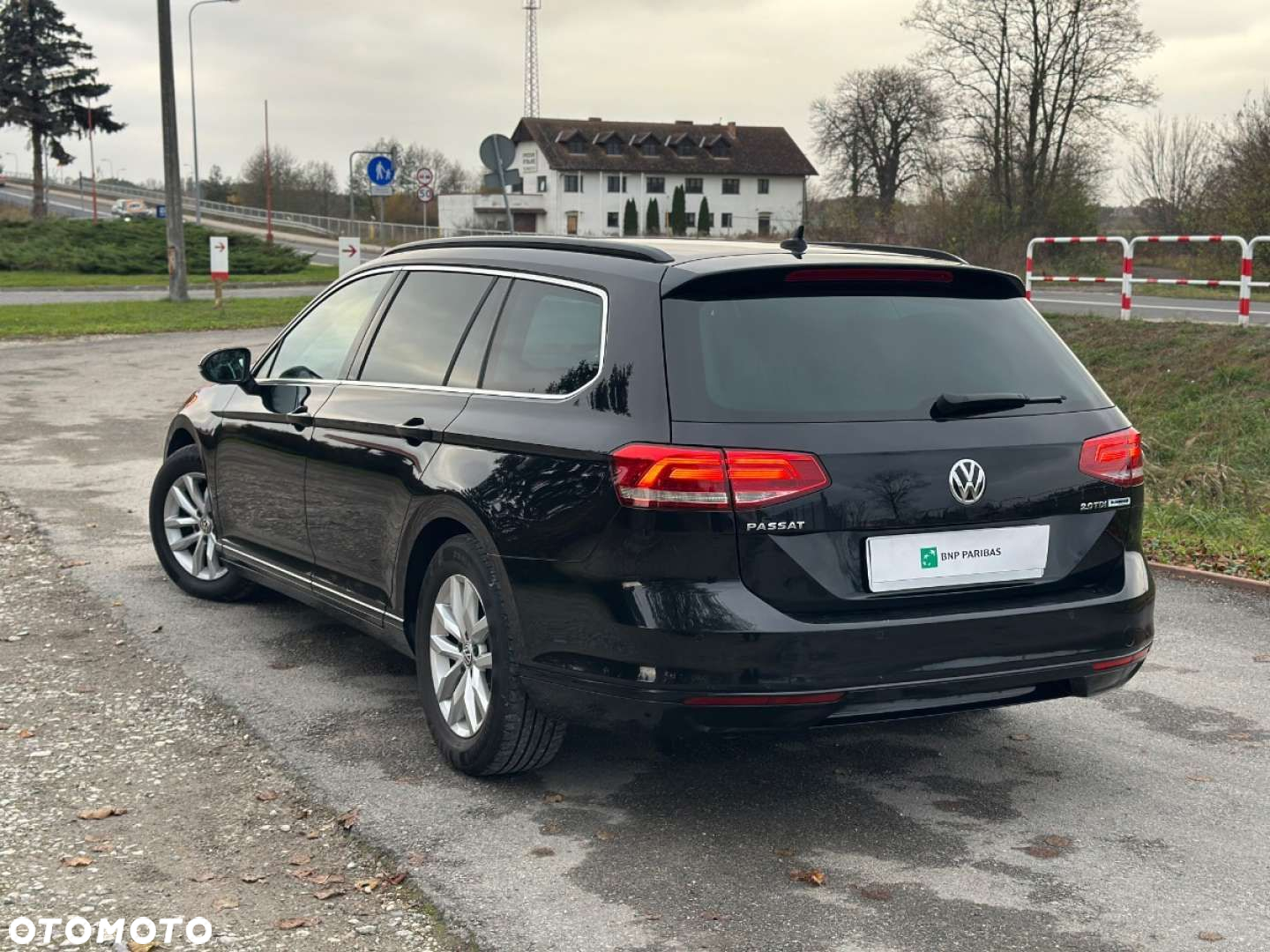 Volkswagen Passat 2.0 TDI SCR Comfortline - 17