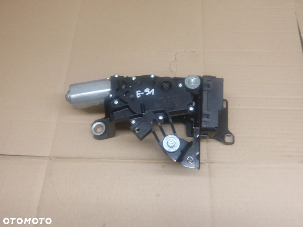 BMW E91 KOMBI 2.0D SILNIK SILNICZEK WYCIERACZKI TYŁ 1397220497 - 2