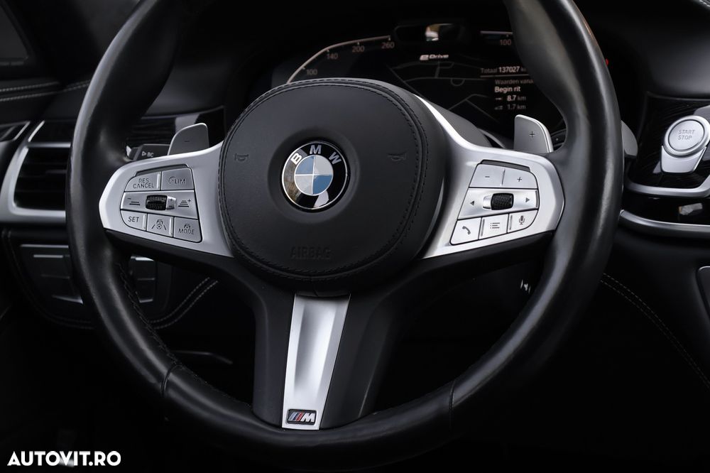 BMW Seria 7 745e - 14