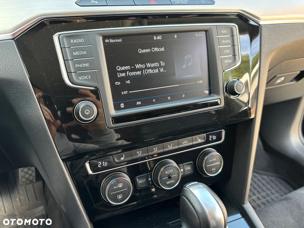 Volkswagen Passat 2.0 TDI BMT 4Mot Highline DSG - 17