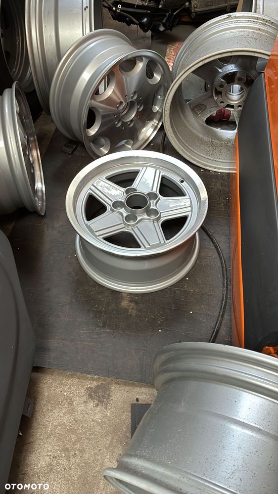 Mercedes-Benz W123 - 29