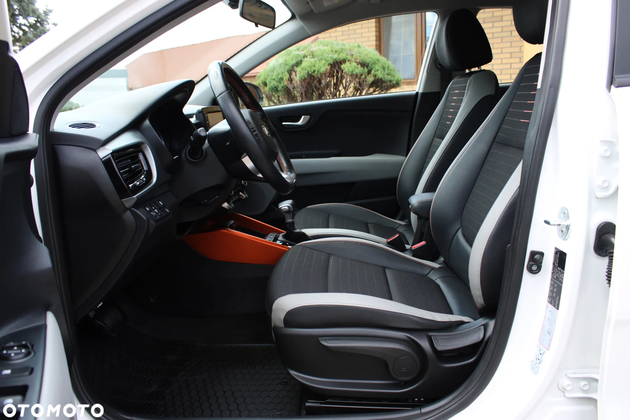 Kia Stonic 1.0 T-GDI M - 14