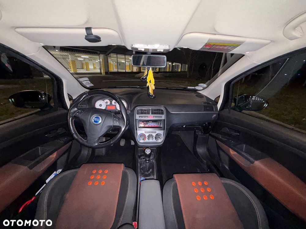 Fiat Grande Punto 1.9 Multijet 8V DPF Sport - 12