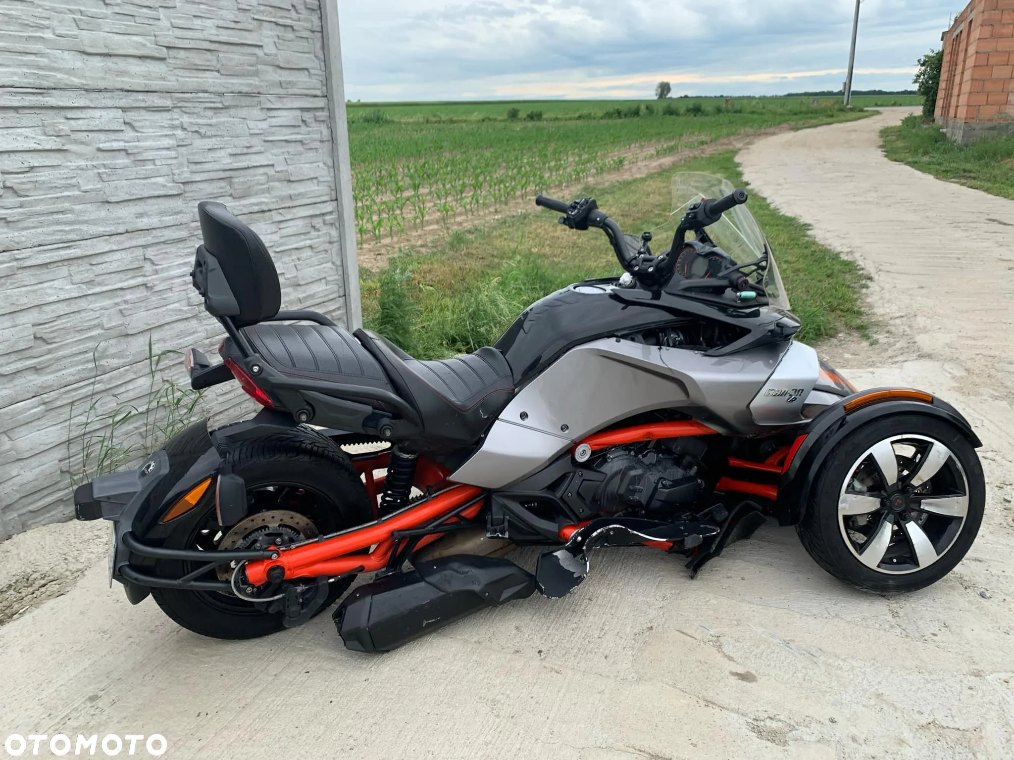 Can-Am Spyder - 8