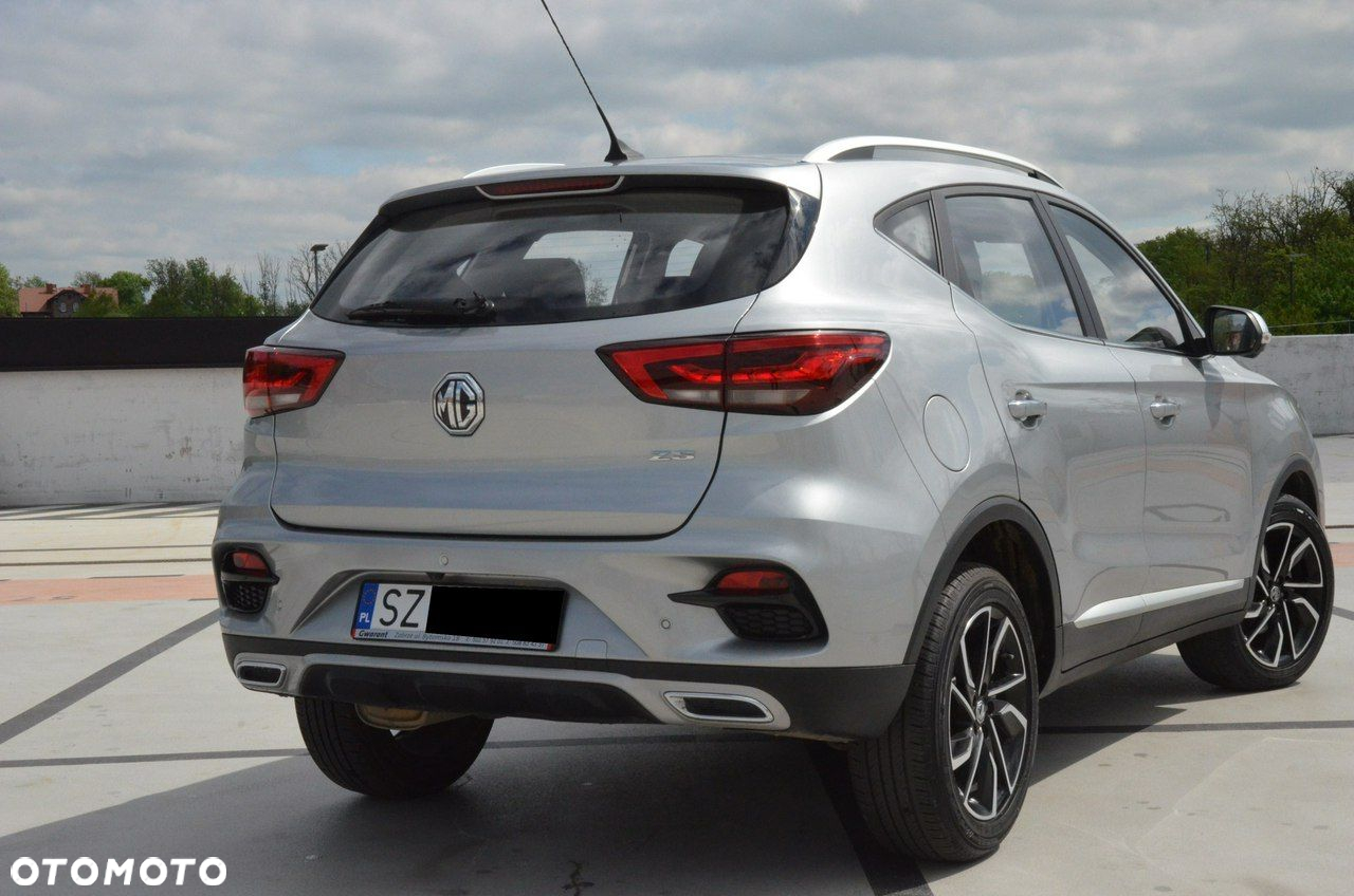 MG ZS - 15