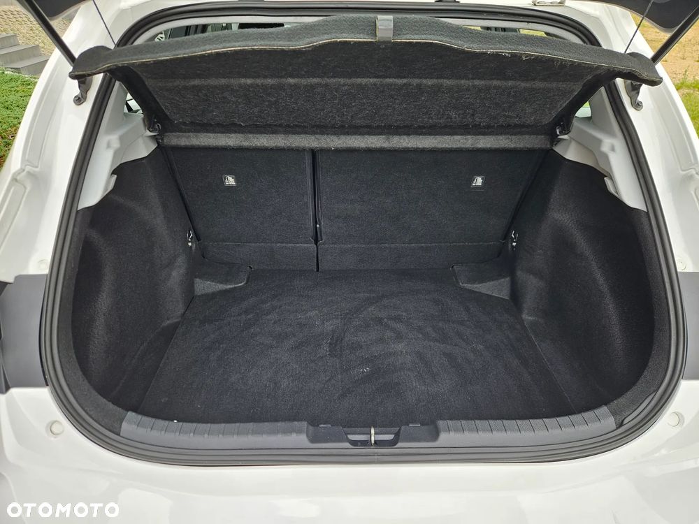Toyota Corolla 1.8 Hybrid Comfort - 28