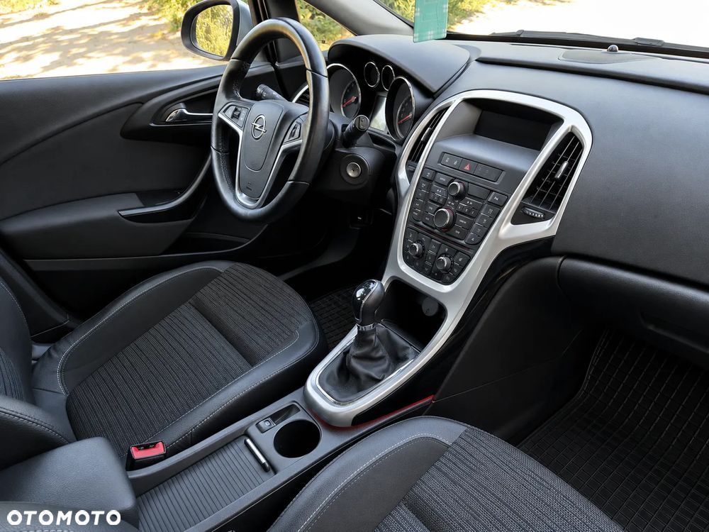 Opel Astra 1.4 Turbo Design Edition - 8