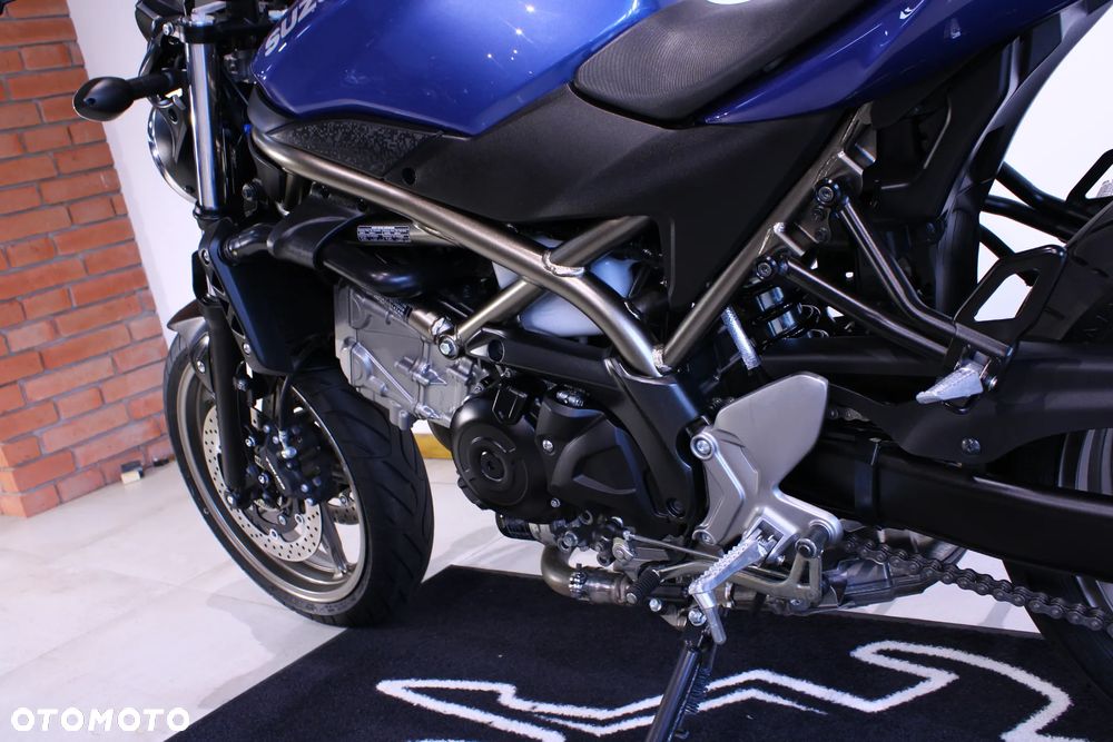 Suzuki SV - 32
