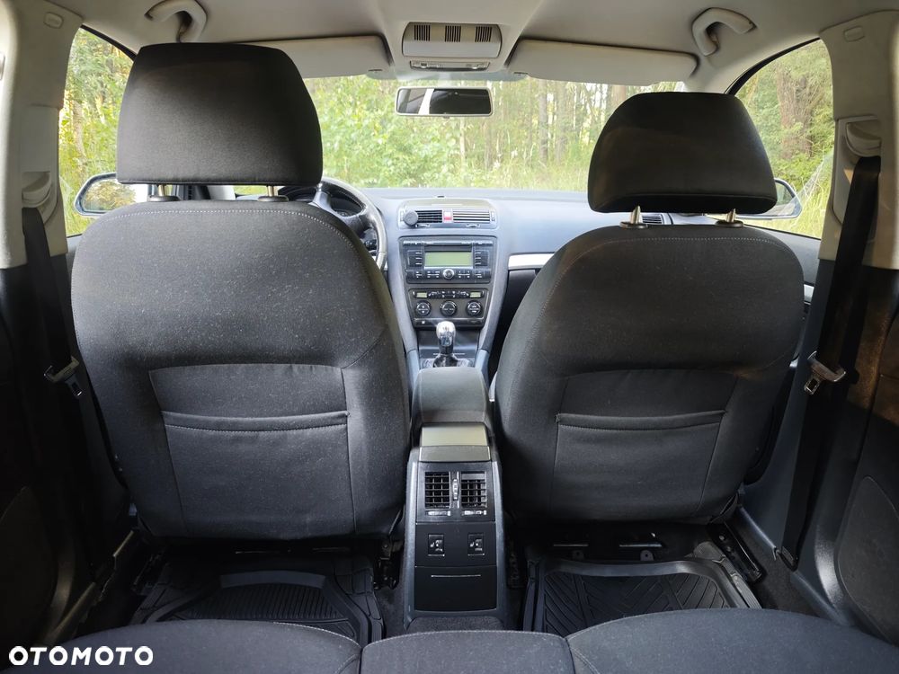 Skoda Octavia 1.6 Combi - 7