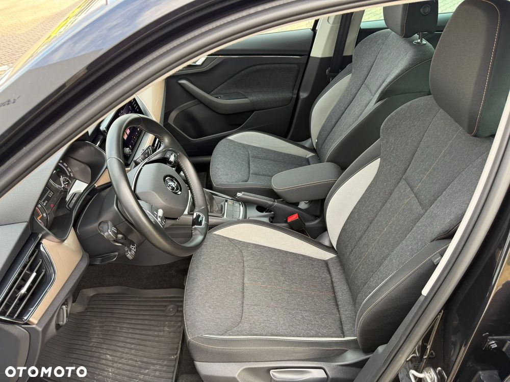 Skoda Kamiq 1.5 TSI Style DSG - 9