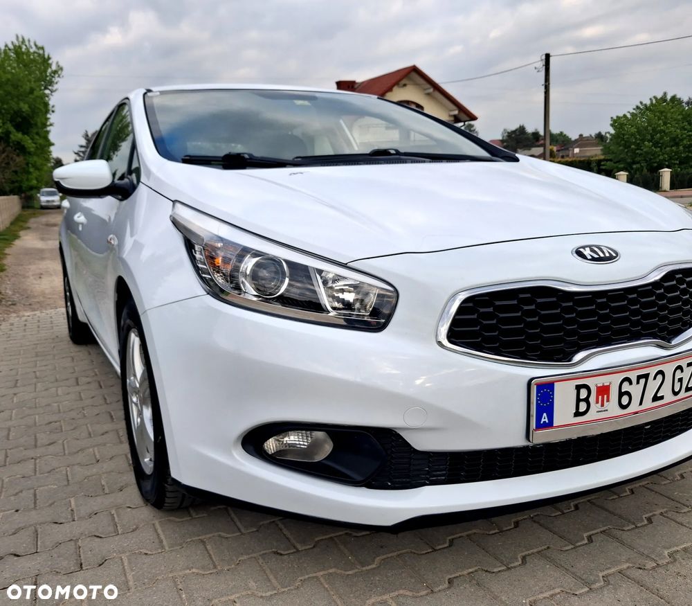 Kia Ceed 1.4 CVVT Dream Team Edition - 9