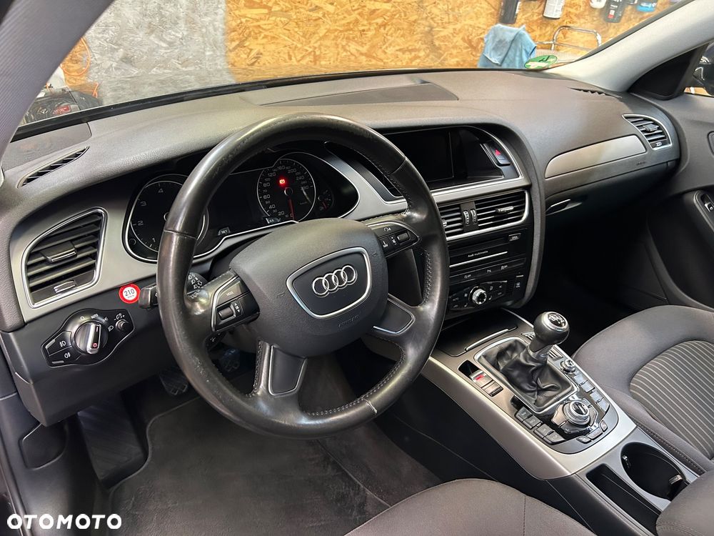 Audi A4 Limousine 2.0 TDI DPF Ambiente - 15