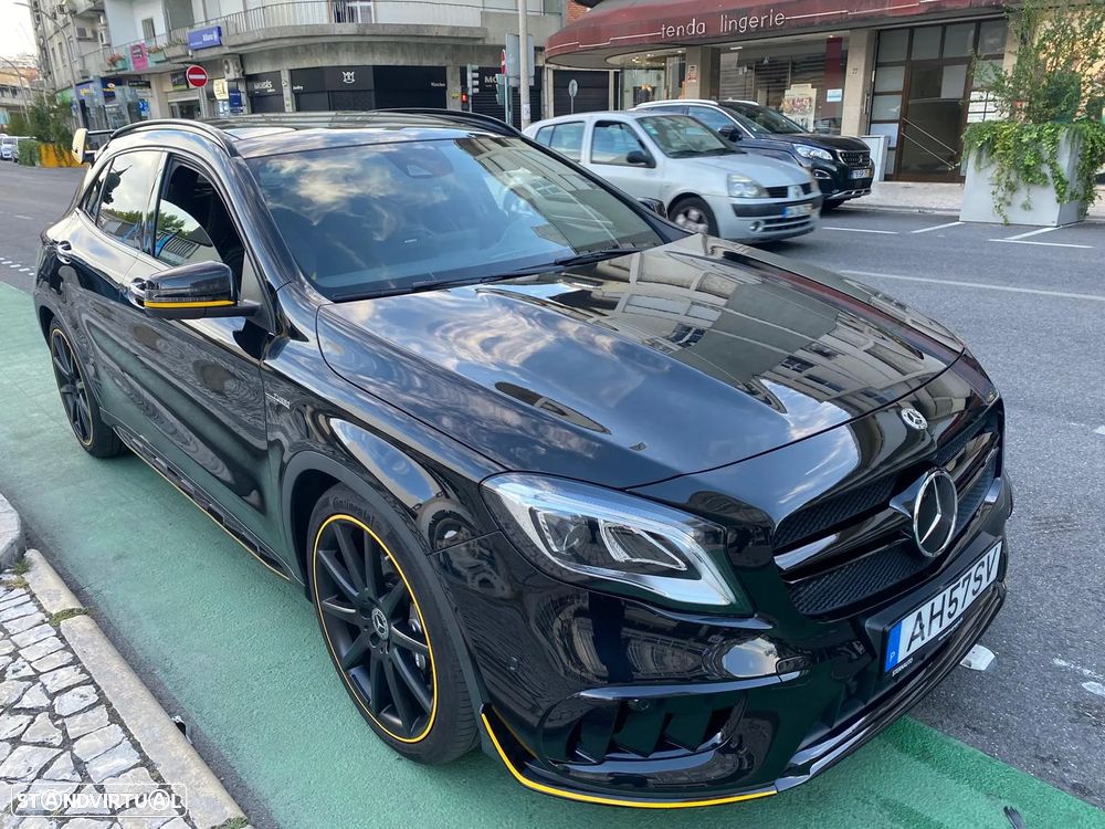 Mercedes-Benz GLA 45 AMG 4Matic Speedshift 7G-DCT Yellow Night Edition - 3