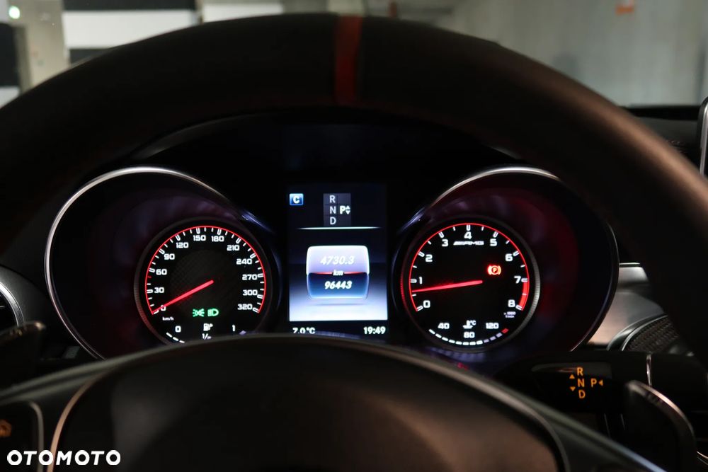 Mercedes-Benz Klasa C AMG 63 S - 30