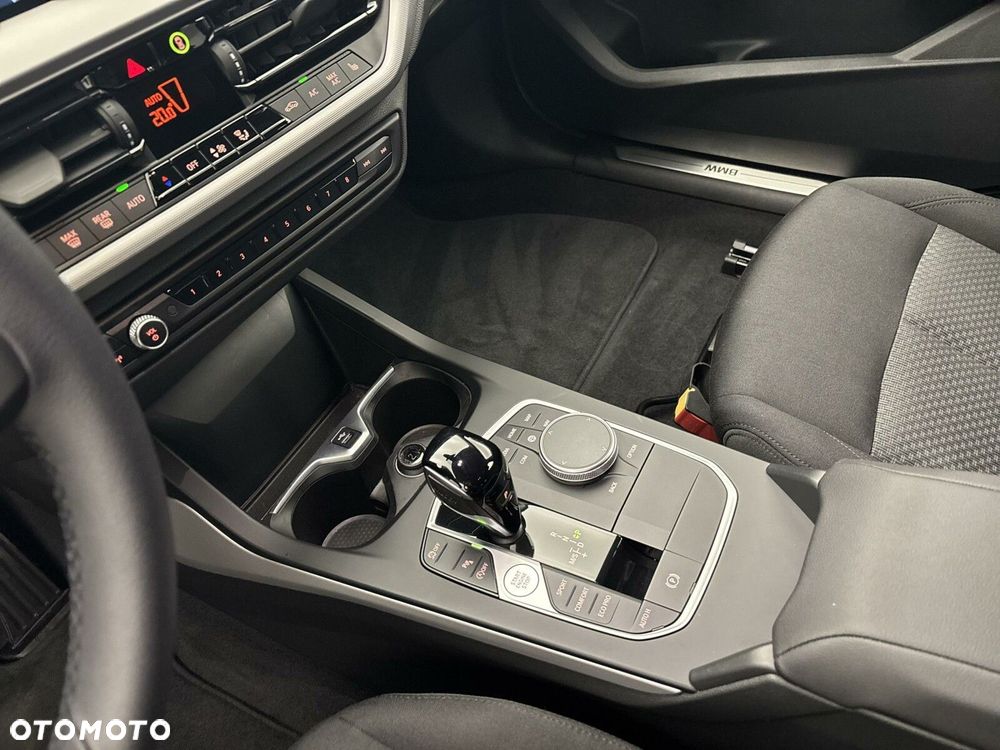 BMW Seria 1 118i Advantage - 16