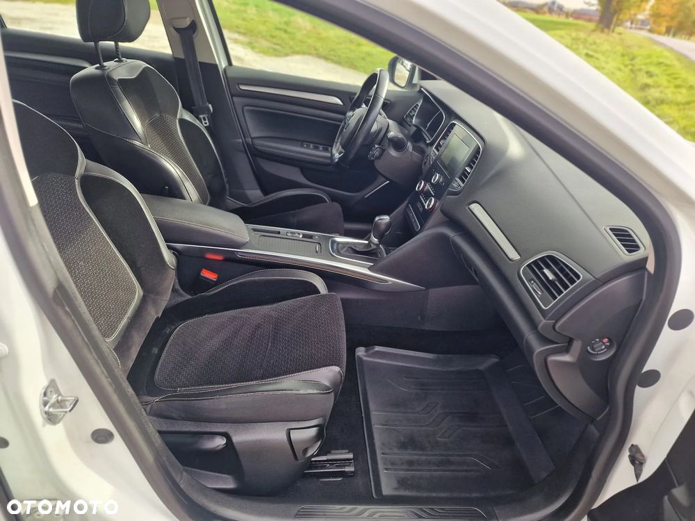 Renault Megane 1.5 dCi Bose EDC - 28