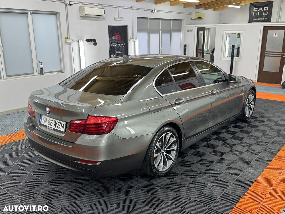BMW Seria 5 525d Sport-Aut. Luxury Line - 11