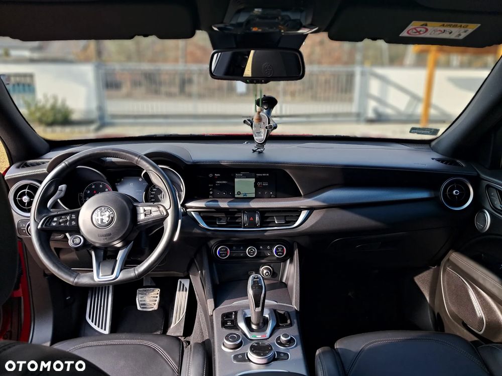Alfa Romeo Stelvio 2.0 Turbo Veloce TI Q4 - 11