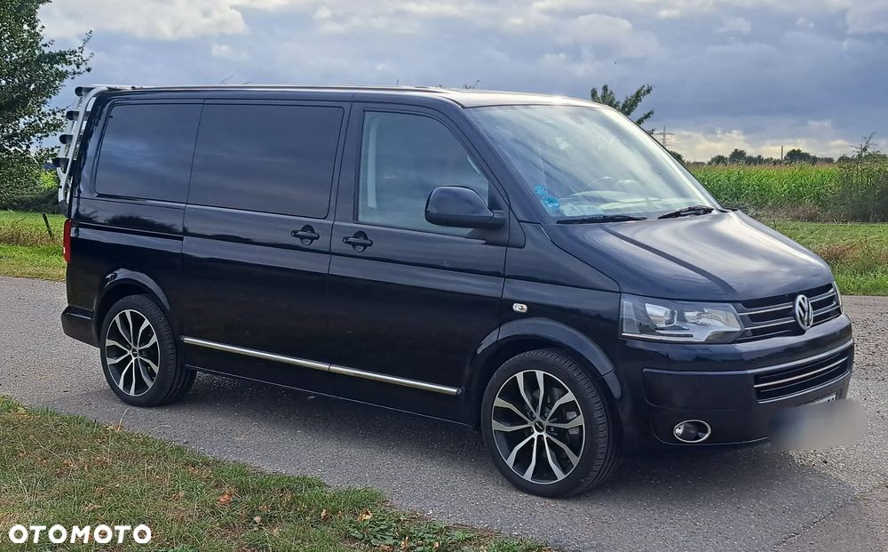 Volkswagen Multivan - 1