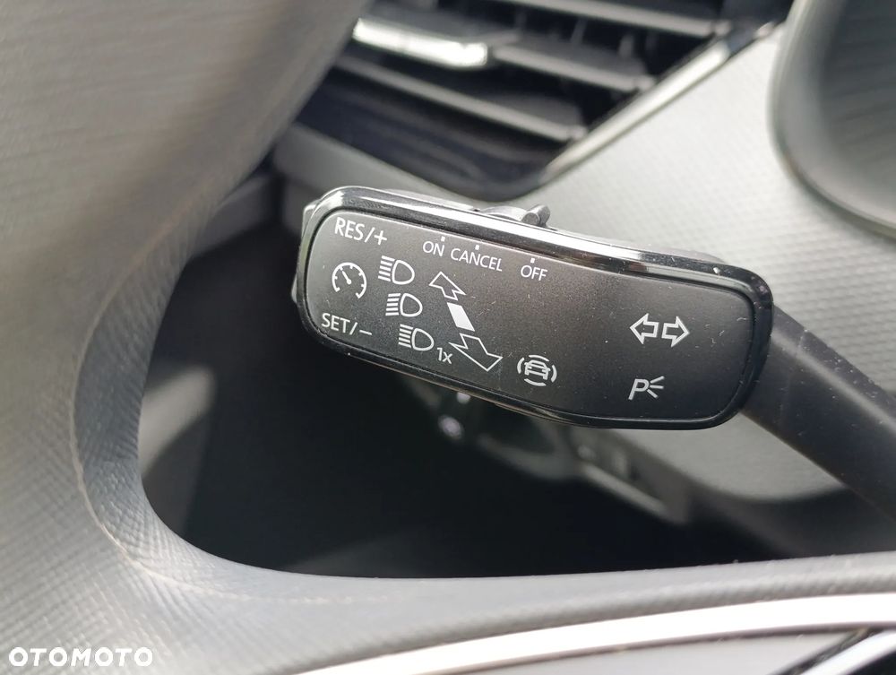 Skoda Scala 1.0 TSI Essence - 26