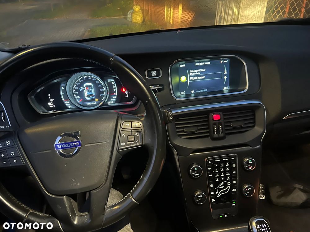 Volvo V40 D2 You - 2