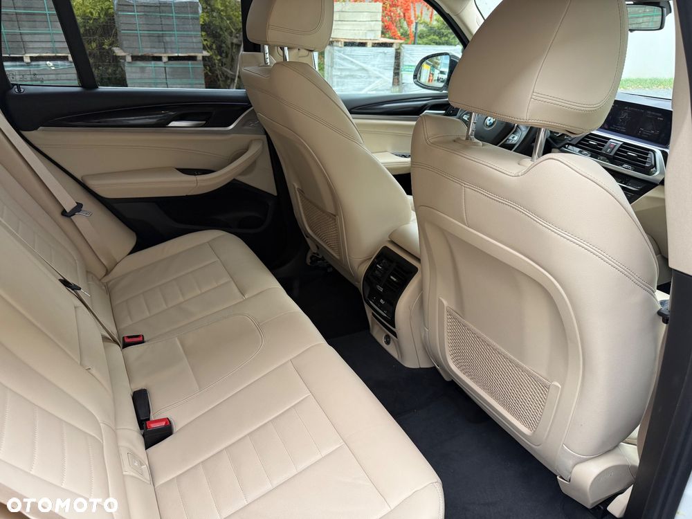BMW X3 xDrive20d xLine - 22