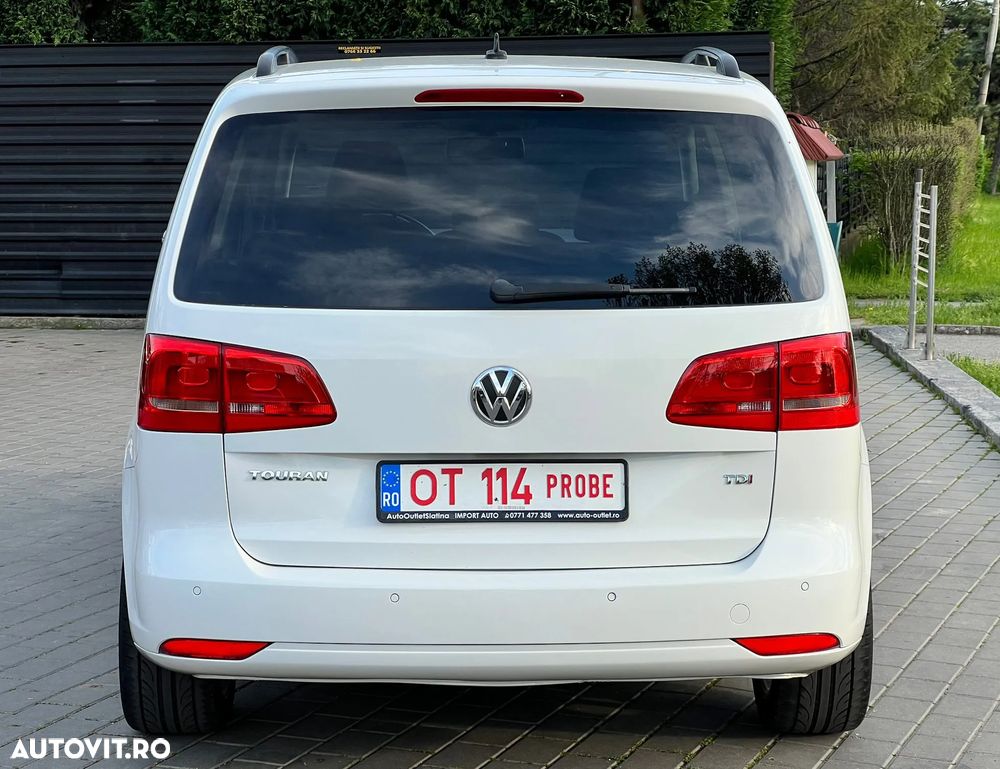 Volkswagen Touran 1.6 TDI DPF BlueMotion Technology Highline - 9